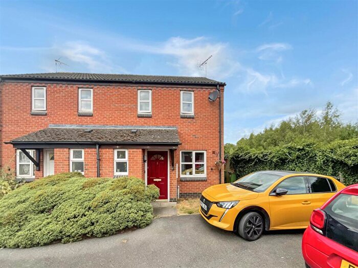 2 Bedroom Semi-Detached House To Rent In Shades Close, Croft, LE9
