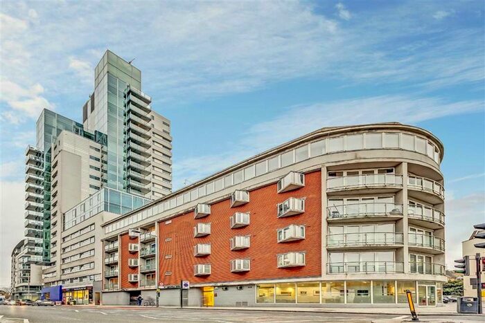 1 Bedroom Flat To Rent In Empire Square West, Empire Square, London, SE1