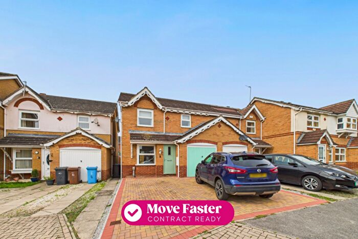 3 Bedroom Semi-Detached House For Sale In Jasmine Grove, Hull, HU7