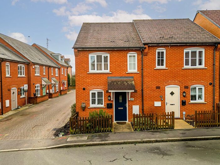 2 Bedroom Semi-Detached House For Sale In Chaundler Drive, Aylesbury, HP19