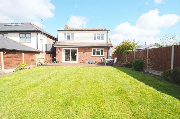 4 Bedroom Detached House For Sale In Bellevue Road, Billericay, CM12