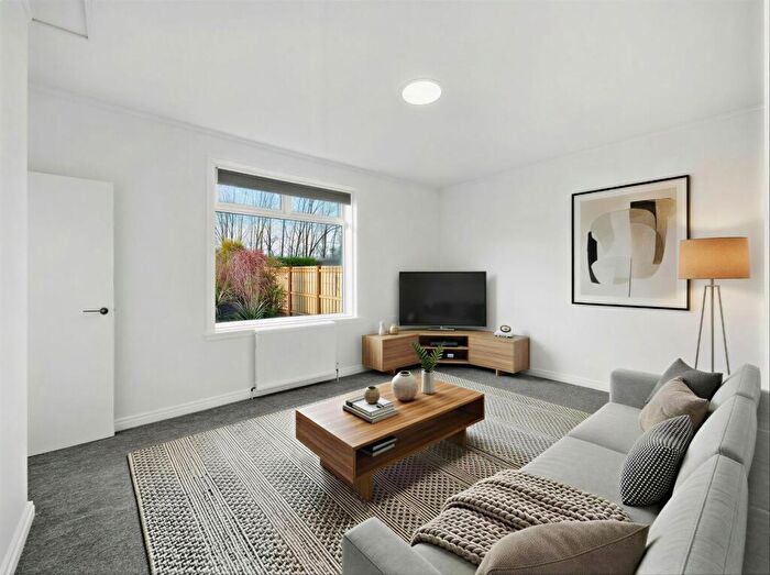 2 Bedroom Flat For Sale In Colinton Mains Road, Colinton, Edinburgh, EH13