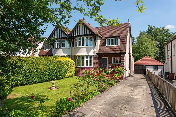 4 Bedroom Semi Detached House For Sale In Otley Road, Leeds, LS16