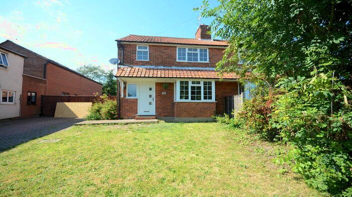 3 Bedroom Semi-Detached House To Rent In Peppard Road, Caversham, RG4