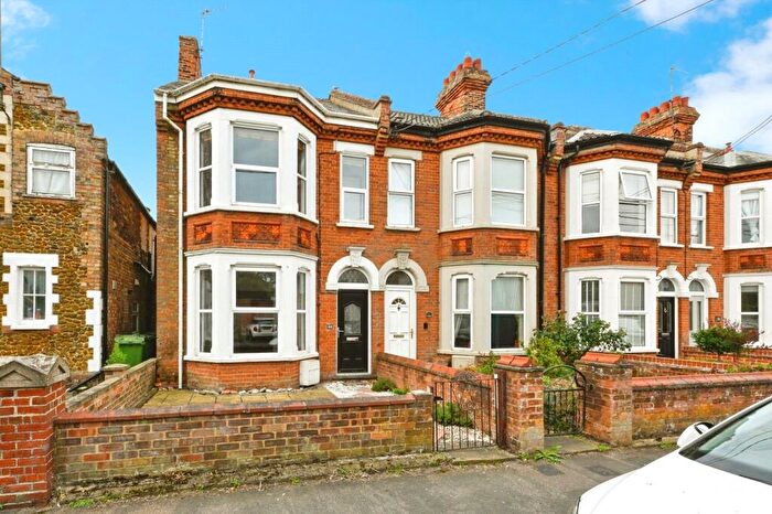 3 Bedroom End Of Terrace House For Sale In Victoria Avenue, Hunstanton, Norfolk, PE36