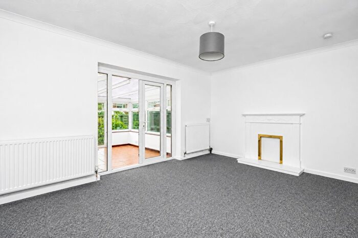 2 Bedroom Bungalow For Sale In Highfield Gardens, Margate, CT9 - Photo 3
