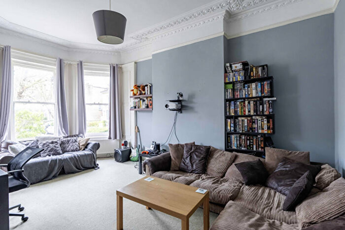 2 Bedroom Flat For Sale In Hampton Road, Redland, Bristol, BS6