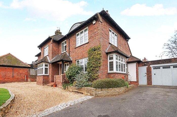 4 Bedroom Detached House To Rent In Portsmouth Road, Milford, Godalming, GU8