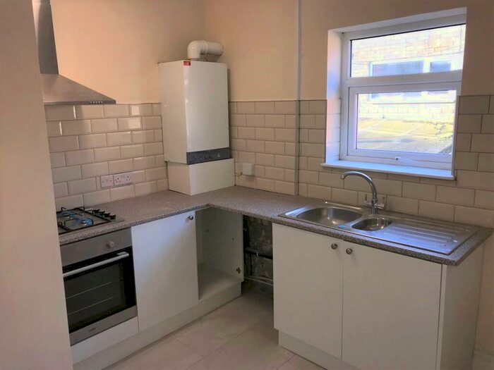 3 Bedroom Flat To Rent In Victoria Road West, FY5