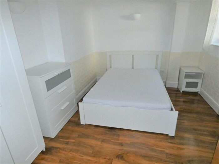 1 Bedroom Flat To Rent In Wick Road, London, E9