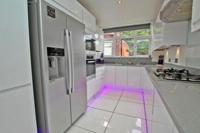 3 Bedroom Semi-Detached House To Rent In Llanberis Grove, Nottingham, NG8