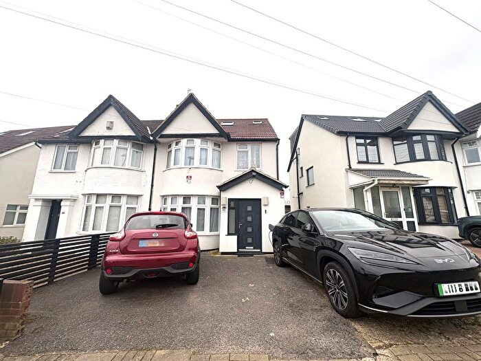4 Bedroom Semi Detached House For Sale In Merlin Crescent, Edgware, HA8