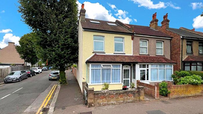 4 Bedroom Semi-Detached House For Sale In Wallington, Surrey, SM6