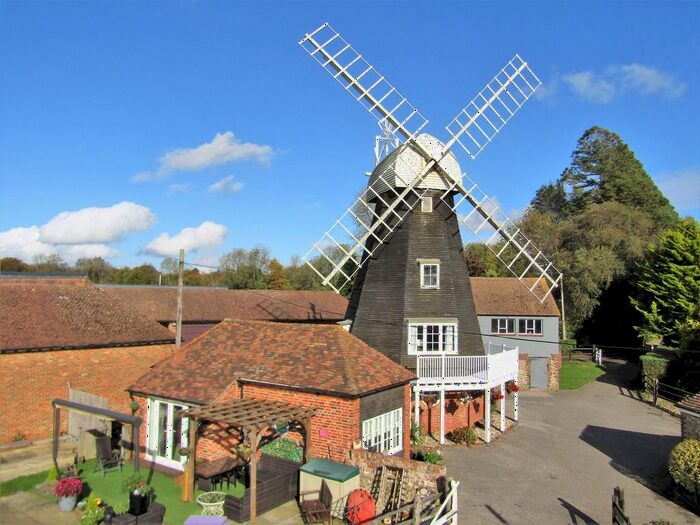 3 Bedroom Detached House For Sale In Bowl Road, Charing, TN27