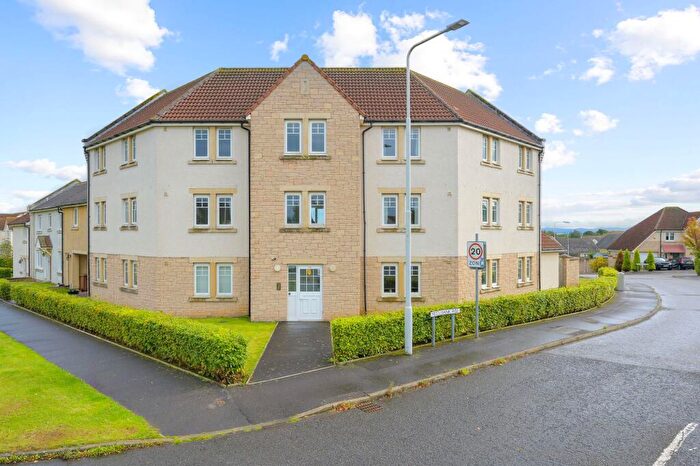 2 Bedroom Flat For Sale In Aberdour Road, Dunfermline, KY11
