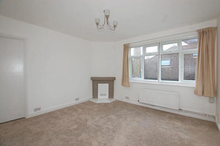 1 Bedroom Apartment To Rent In Pickhurst Lane, Bromley, BR2