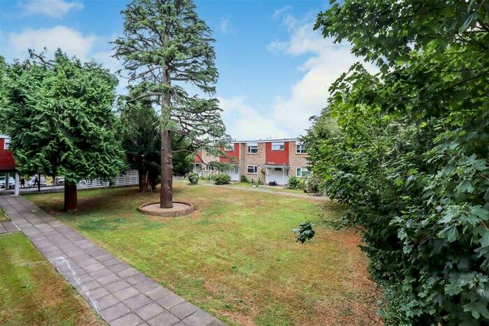 1 Bedroom Flat To Rent In Milton Road, Harpenden, AL5