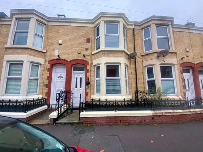 3 Bedroom Terraced House To Rent In Empress Road, L7