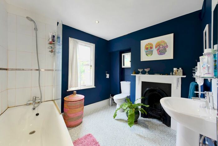 2 Bedroom End Of Terrace House For Sale In Cassland Road, London, E9