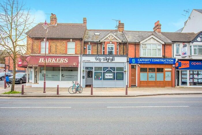 2 Bedroom Flat To Rent In Watling Street, Radlett, Hertfordshire WD7