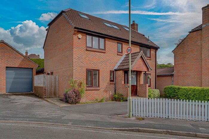 5 Bedroom Detached House For Sale In Burley Down, Chandler's Ford, SO53