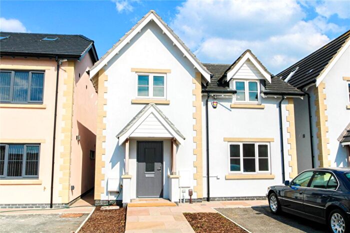 3 Bedroom Detached House To Rent In Circuit Close, Bristol, BS14