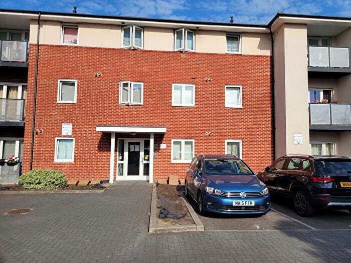 1 Bedroom Flat To Rent In Medici Close, Ilford, IG3