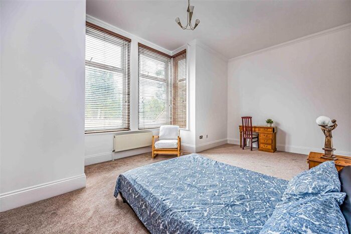 2 Bedroom Flat To Rent In Craneswater Park, Southsea, PO4