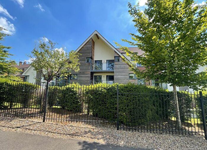 1 Bedroom Retirement Property For Sale In Mandeville Court, Darkes Lane, Potters Bar, EN6