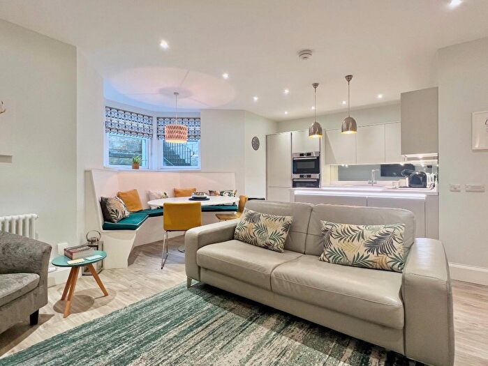 2 Bedroom Flat To Rent In Nile Grove, Morningside, Edinburgh, EH10