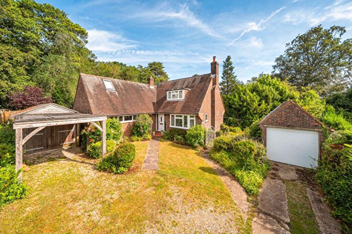 2 Bedroom Detached House For Sale In Heatherwood, Midhurst, GU29