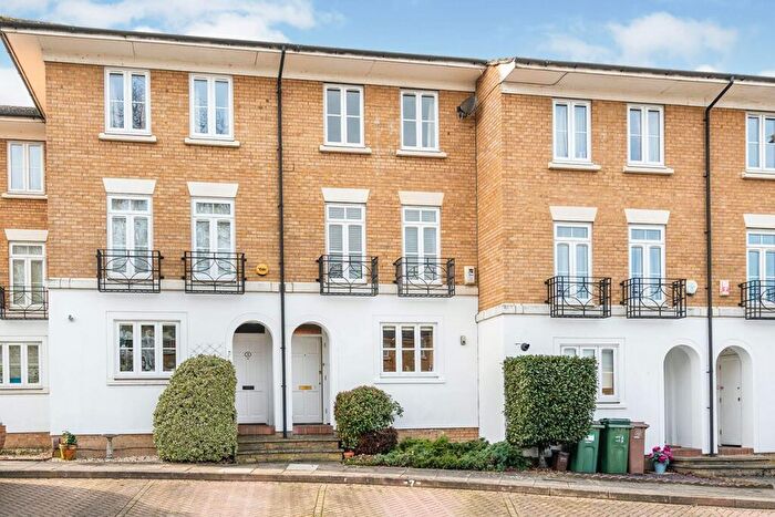 4 Bedroom House To Rent In Courtenay Avenue, Sutton, Surrey, SM2