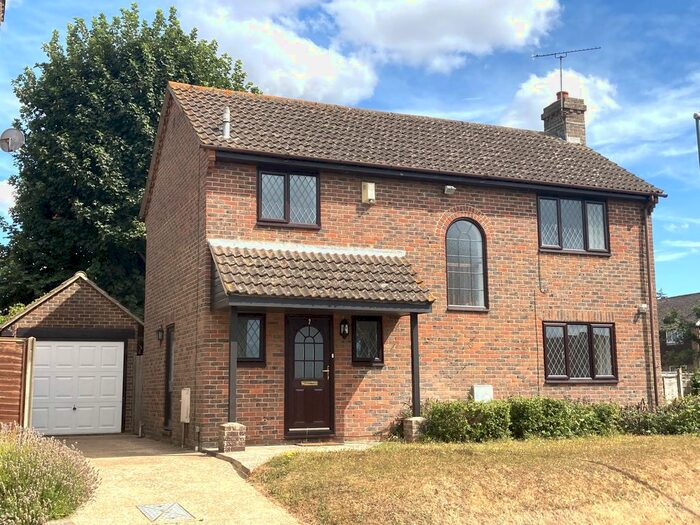 3 Bedroom Detached House To Rent In Alfrey Close, Southbourne, Emsworth, PO10