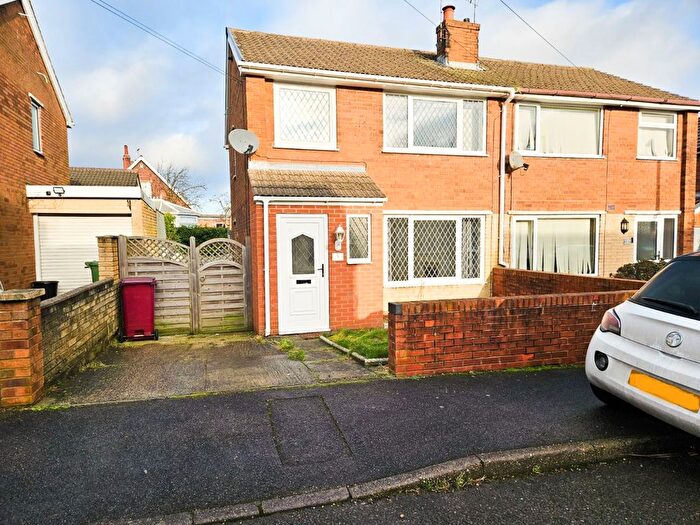3 Bedroom Semi-Detached House To Rent In Bramlyn Close, Clowne, Chesterfield, S43