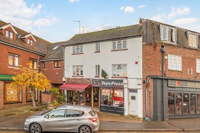 4 Bedroom House For Sale In Bridge Street, Walton-On-Thames, Surrey, KT12