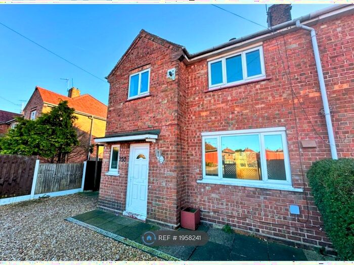 3 Bedroom Semi-Detached House To Rent In Rolls Avenue, Crewe, CW1