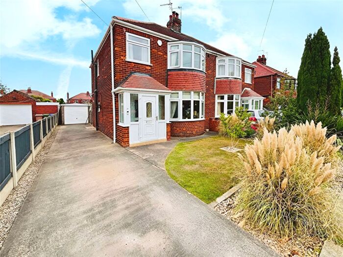3 Bedroom Semi-Detached House For Sale In Belgrave Drive, Goole, East Yorkshire, DN14