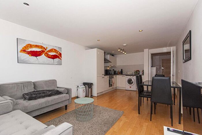 2 Bedroom Apartment To Rent In Petergate, Battersea, SW11