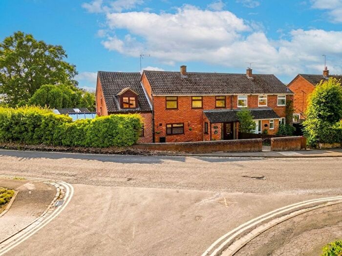 5 Bedroom Semi-detached House For Sale In Chinnor Road, Thame, OX9