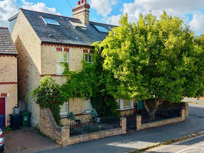6 Bedroom Detached House For Sale In Arbury Road, Cambridge, CB4