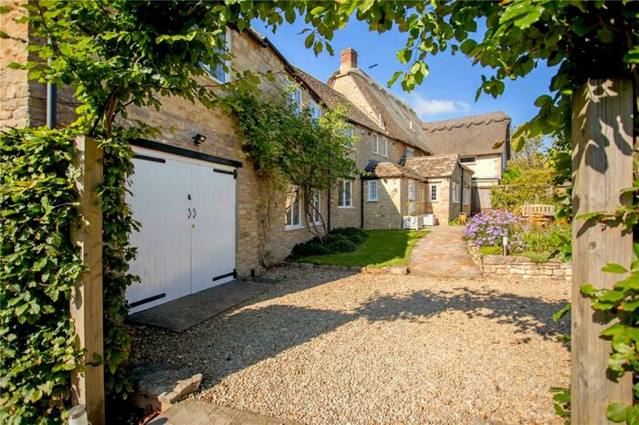 4 Bedroom Semi-Detached House For Sale In Church Hanborough, Witney, OX29