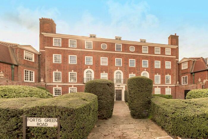 3 Bedroom Flat To Rent In Fortis Green Road, London, N10
