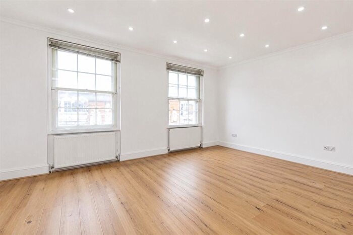 3 Bedroom Flat To Rent In Eversholt Street, NW1