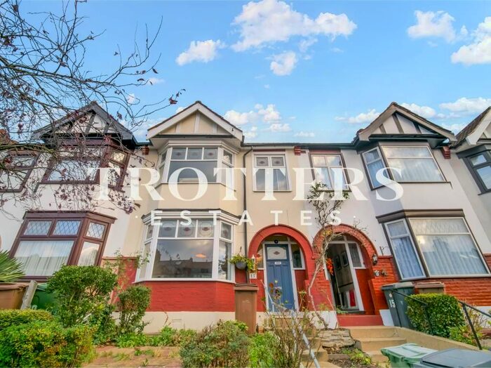 4 Bedroom Property To Rent In Ferndale Avenue, London, E17