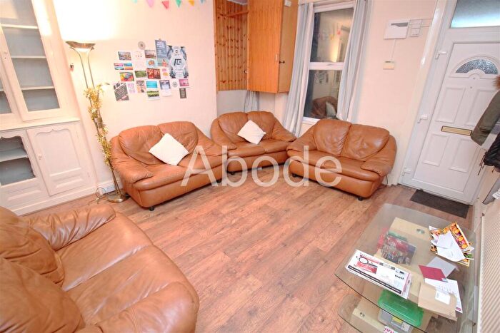 5 Bedroom House To Rent In Wrangthorn Terrace, Hyde Park, Leeds, LS6