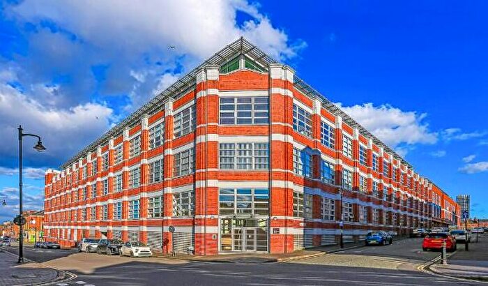 2 Bedroom Flat To Rent In Branston Btreet, Jewellery Quarter, Birmingham, B18