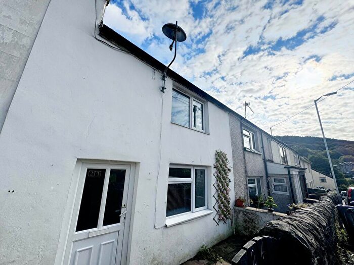 2 Bedroom House To Rent In Chapel Road, Pontypool, NP4