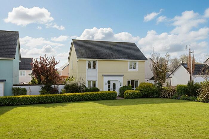 4 Bedroom Detached House For Sale In Millin Way, Dawlish Warren, EX7