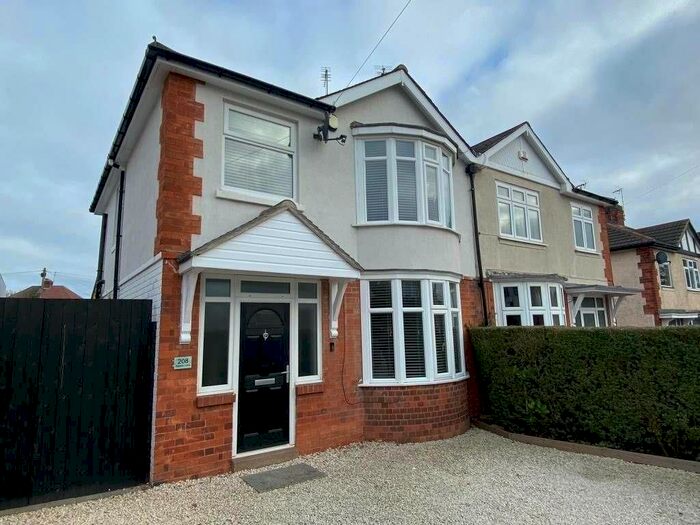 3 Bedroom Semi-Detached House To Rent In Wigston Lane, Aylestone, Leicester, LE2