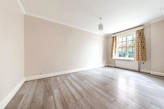 1 Bedroom Apartment To Rent In Ascot Court, Grove End Road, St John's Wood, London, NW8
